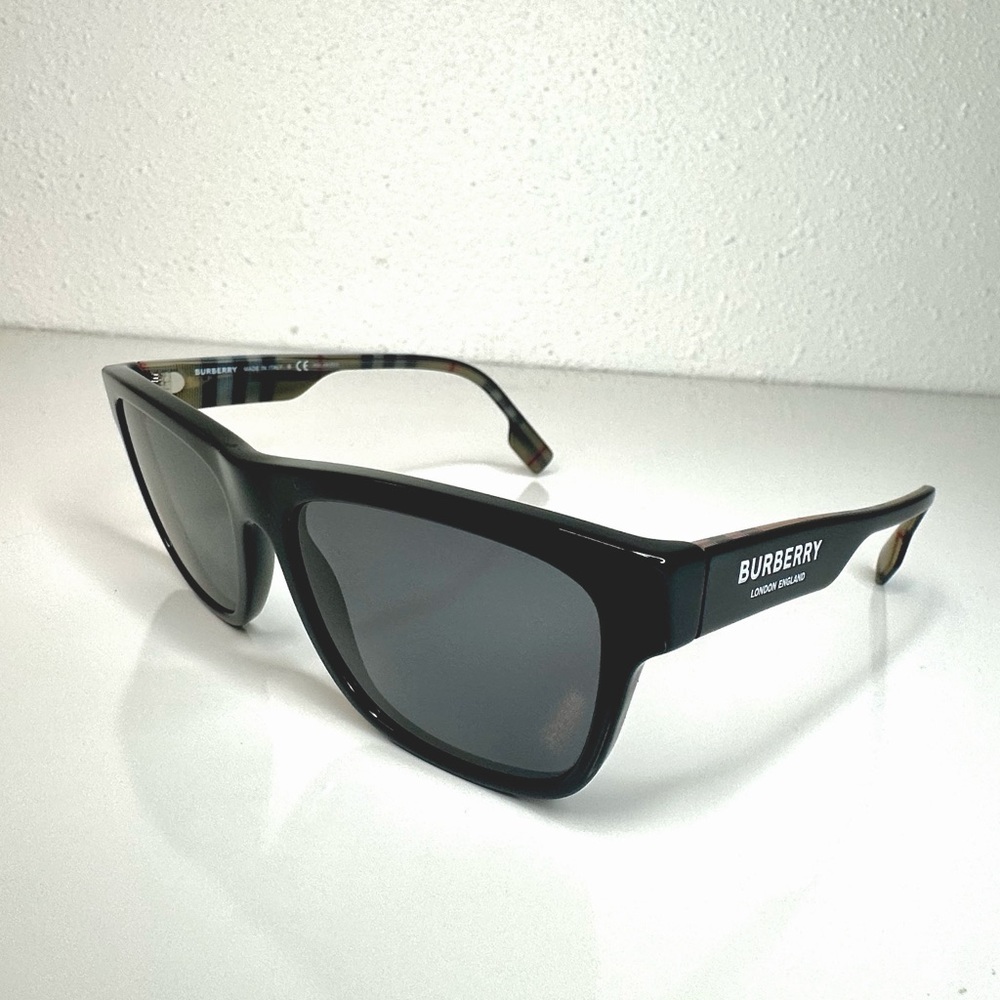 Burberry sunglasses BE4293